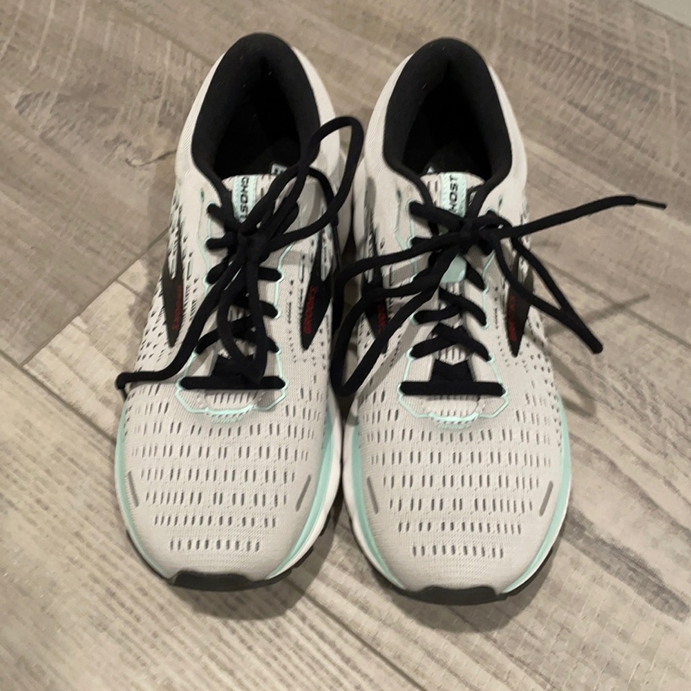 LIKE NEW Brooks Ghost 13 Running Shoes